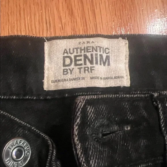 Zara Authentic Black Denim Pants - Picture 2 of 4